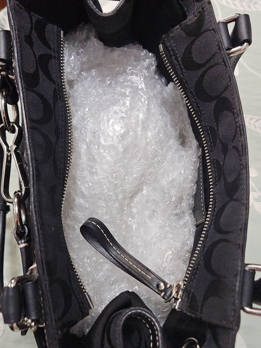 Coach Hampton Vintage 2006 Black Signature Canvas Tote with Silver Hardware - Picture 7 of 15